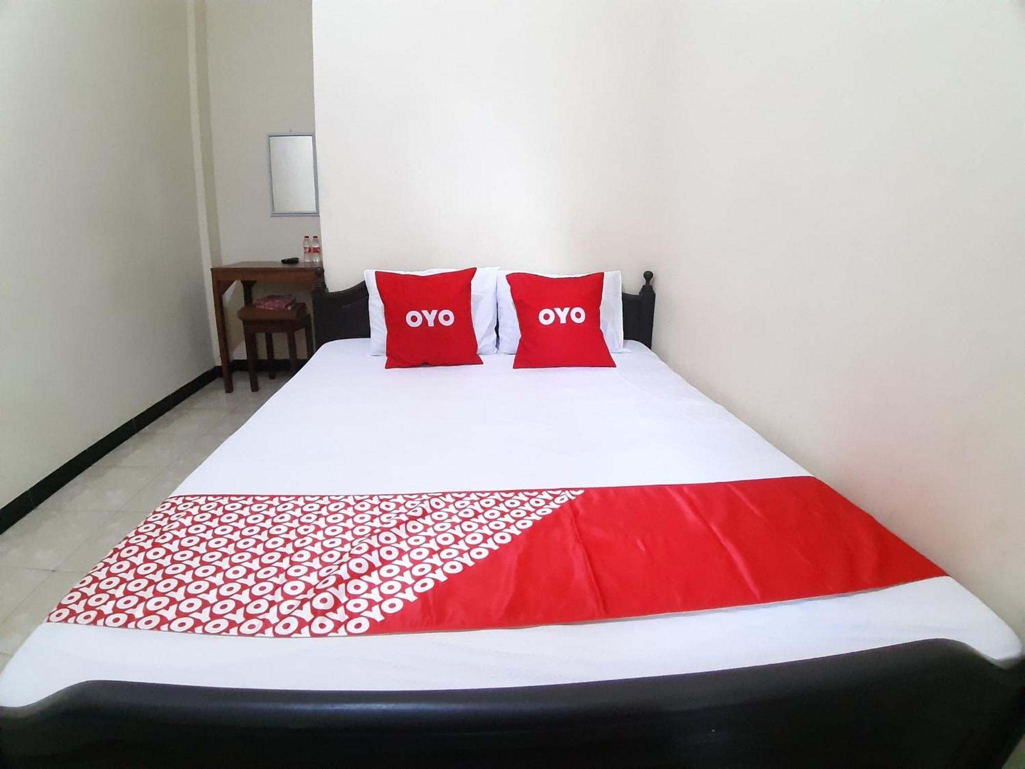 SPOT ON 2826 Panderman Residence Blitar Bagian luar foto