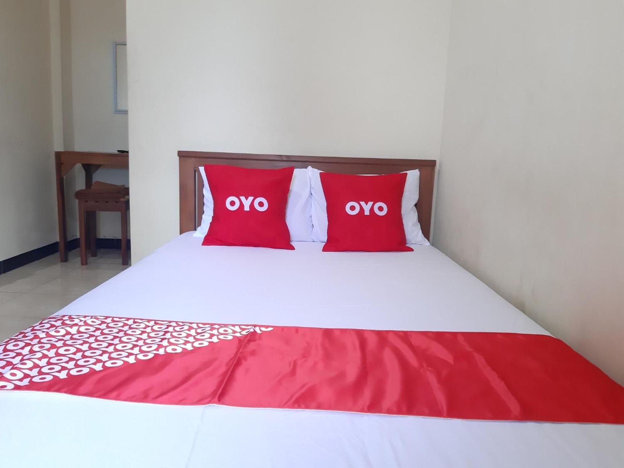 SPOT ON 2826 Panderman Residence Blitar Bagian luar foto