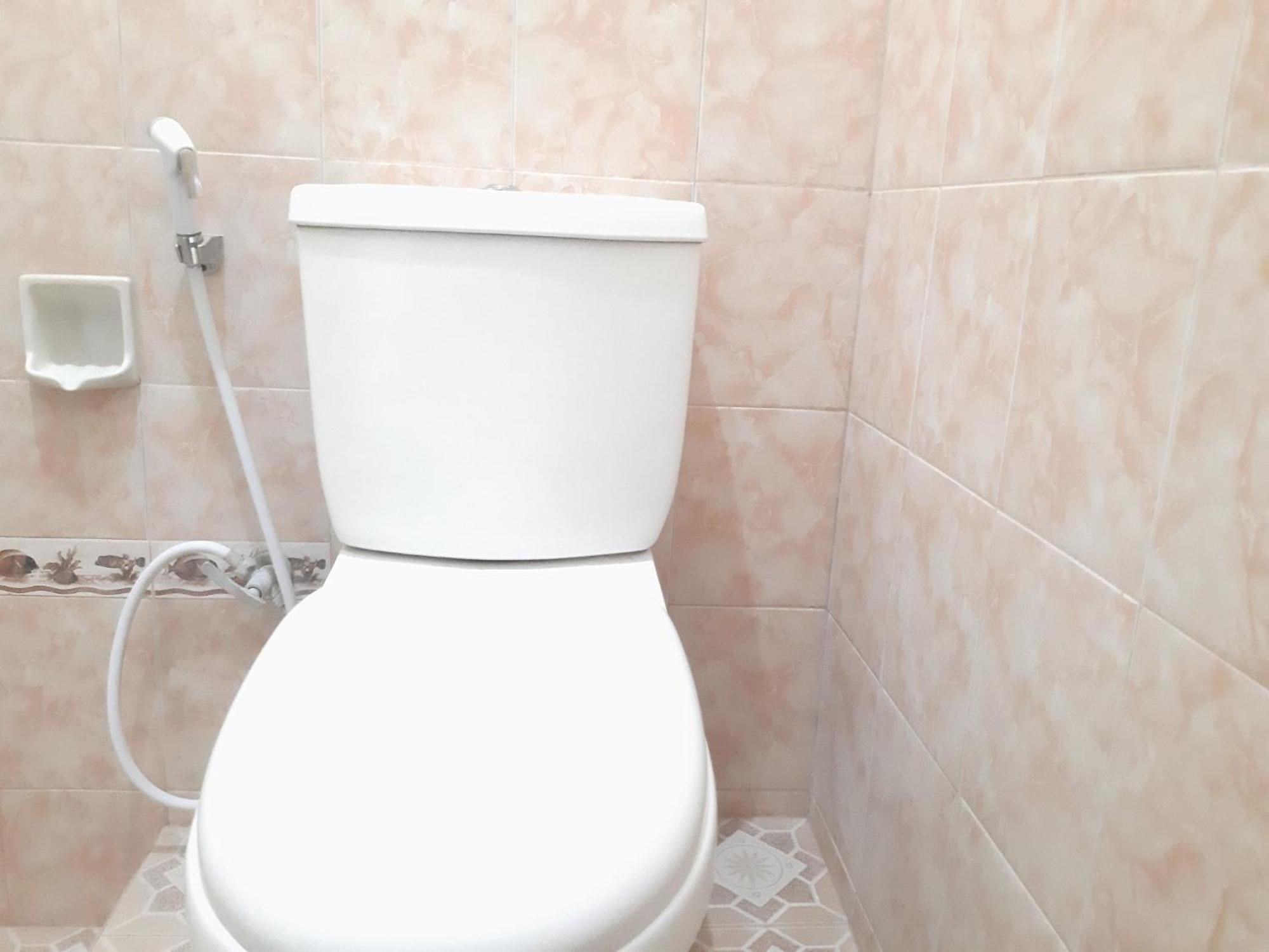 SPOT ON 2826 Panderman Residence Blitar Bagian luar foto